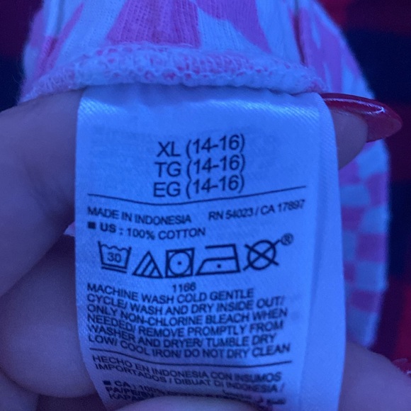 Pink and white checkered shorts size xl 14-15 old navy - Picture 2 of 3